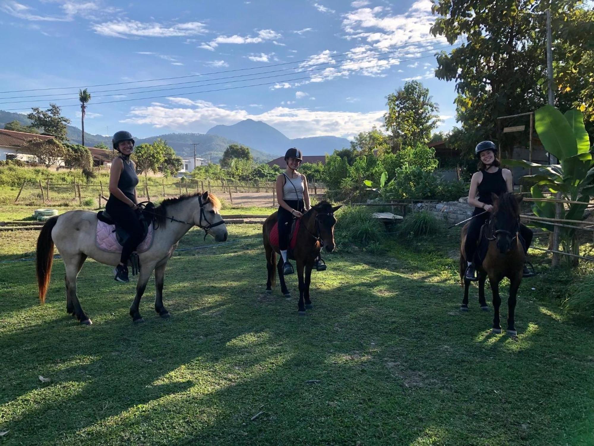 Namkhan Horses Stables Luang Prabang Dış mekan fotoğraf
